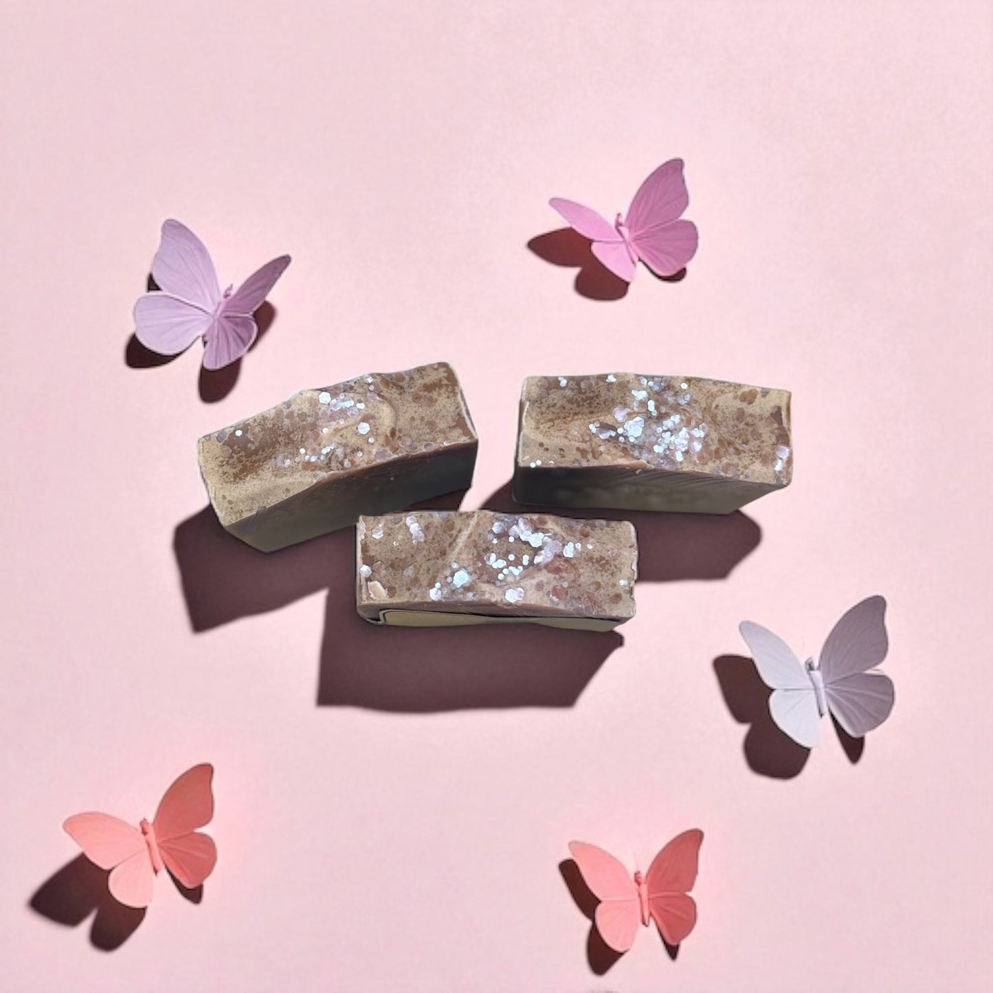 Fantasy Bar – ✨ Fruity glow | Soft, sparkly skin dreams