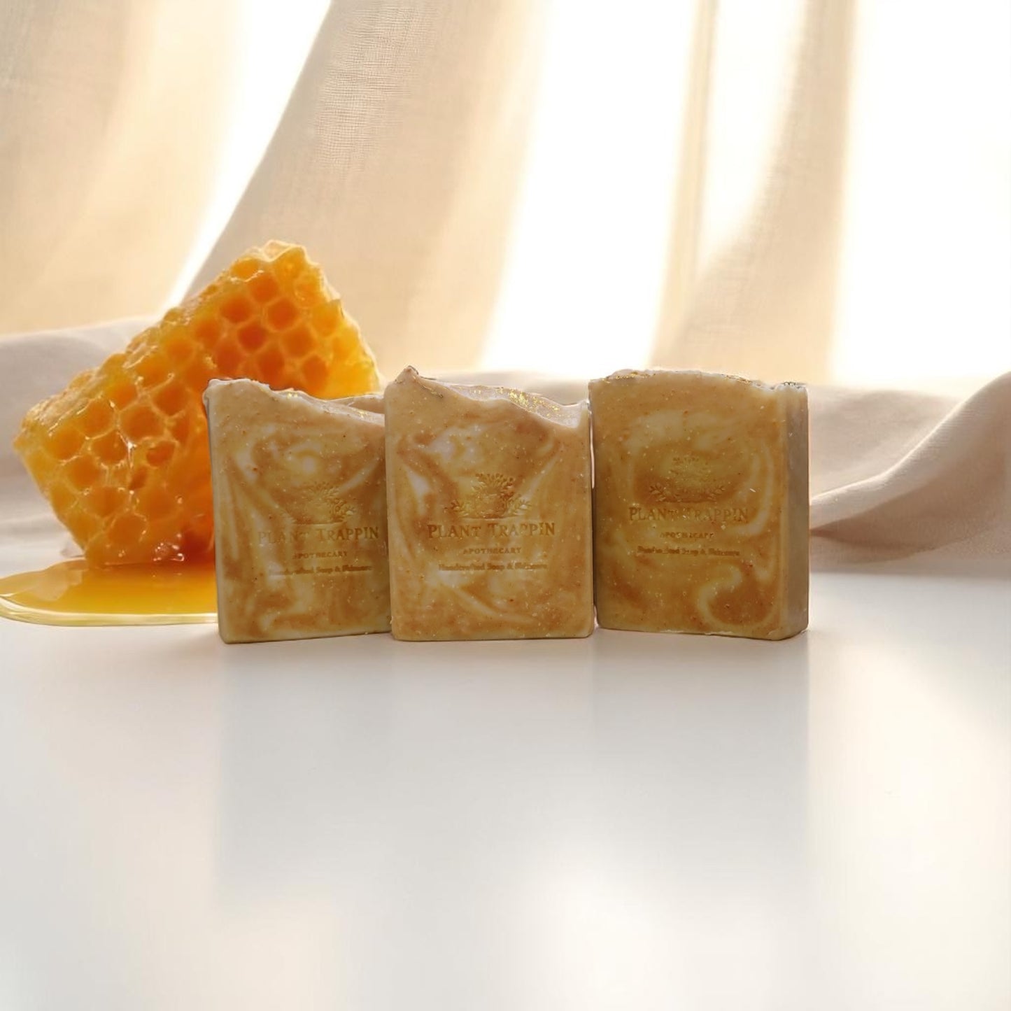 Honey ( Got Me Hooked On You ) Bar- Raw honey inside 🍯 | Hydrating + healing